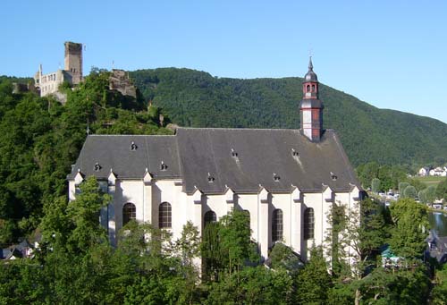 Kloster und Burgruine